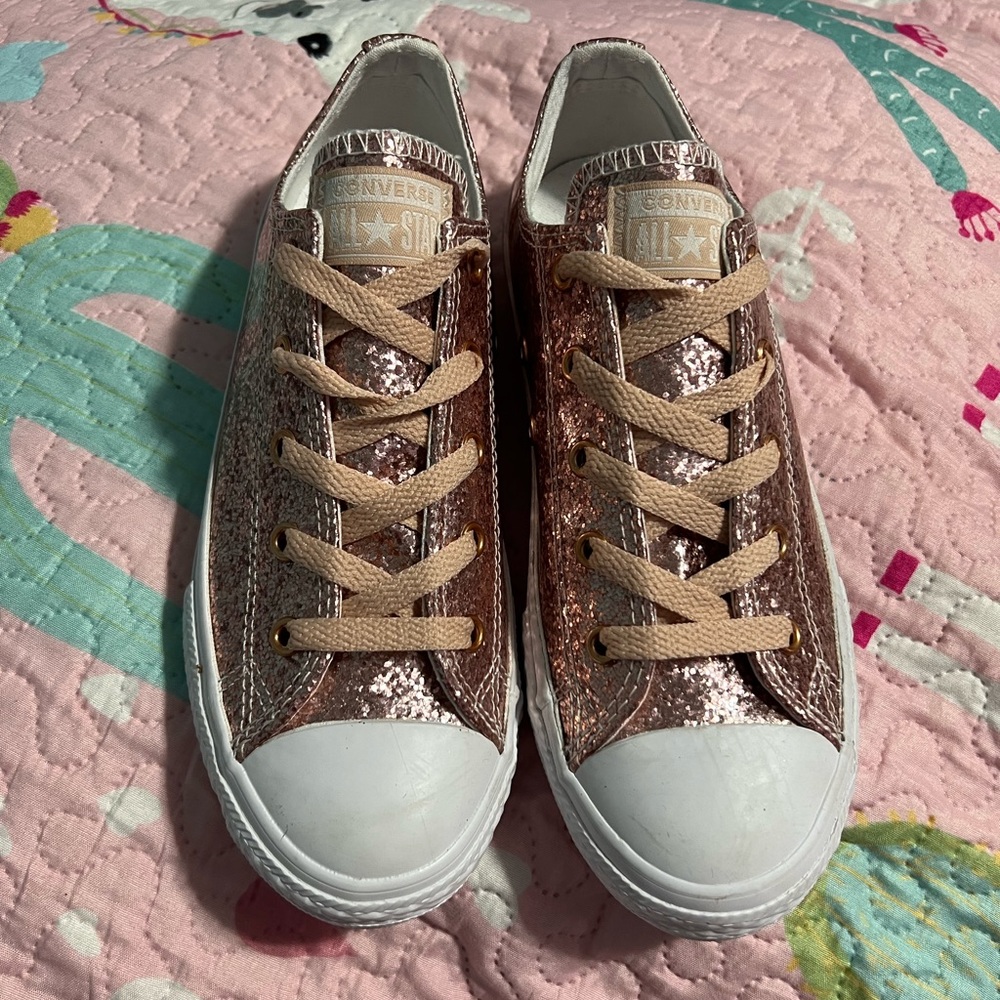 Brand New, Rose Gold glitter Converse. Youth size 3 (or womens size 5)